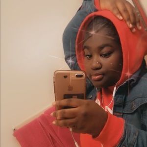 Meet your Posher, Allana